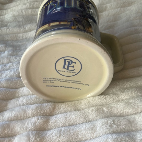 The Polar Express Train “Believe” 3D Raised Ceramic Hot Cocoa Tea Coffee cup mug - Picture 4 of 4